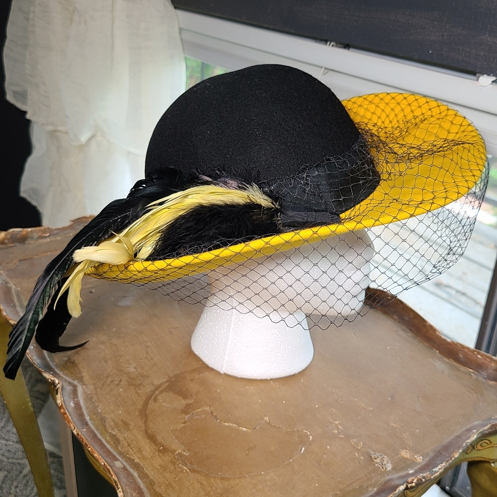 Vintage Mr. Charles feathered veiled wool hat, NWT